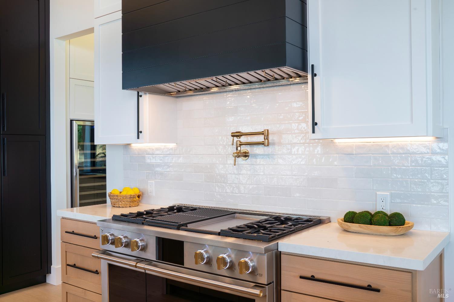 Detail Gallery Image 33 of 99 For 5925 Crystal Dr, Santa Rosa,  CA 95404 - 4 Beds | 4/1 Baths