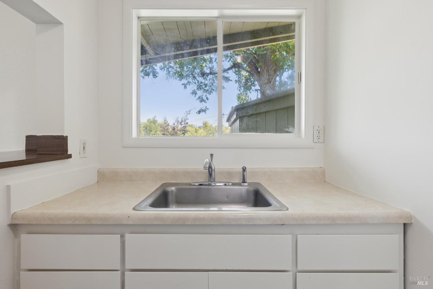 Detail Gallery Image 34 of 50 For 11150 Sir Francis Drake Blvd, Point Reyes Station,  CA 94956 - 3 Beds | 4/1 Baths