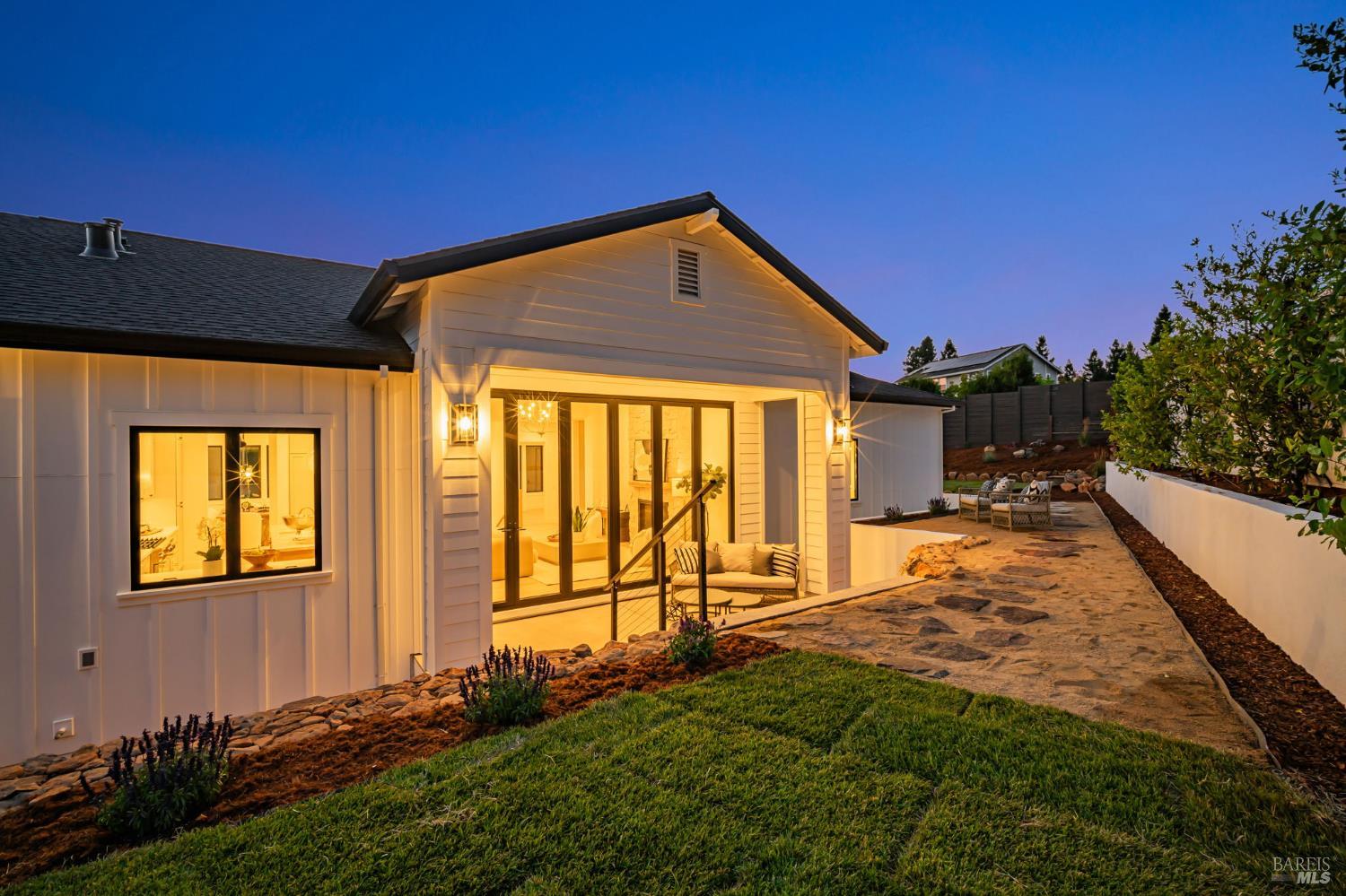 Detail Gallery Image 38 of 48 For 3572 Southridge Dr, Santa Rosa,  CA 95403 - 4 Beds | 4 Baths