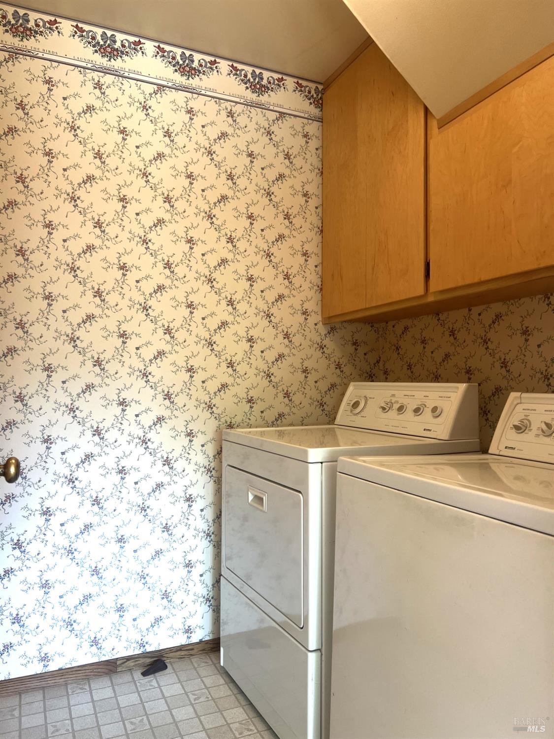 Detail Gallery Image 18 of 20 For 1688 Kearny Ct, Petaluma,  CA 94954 - 5 Beds | 2/1 Baths