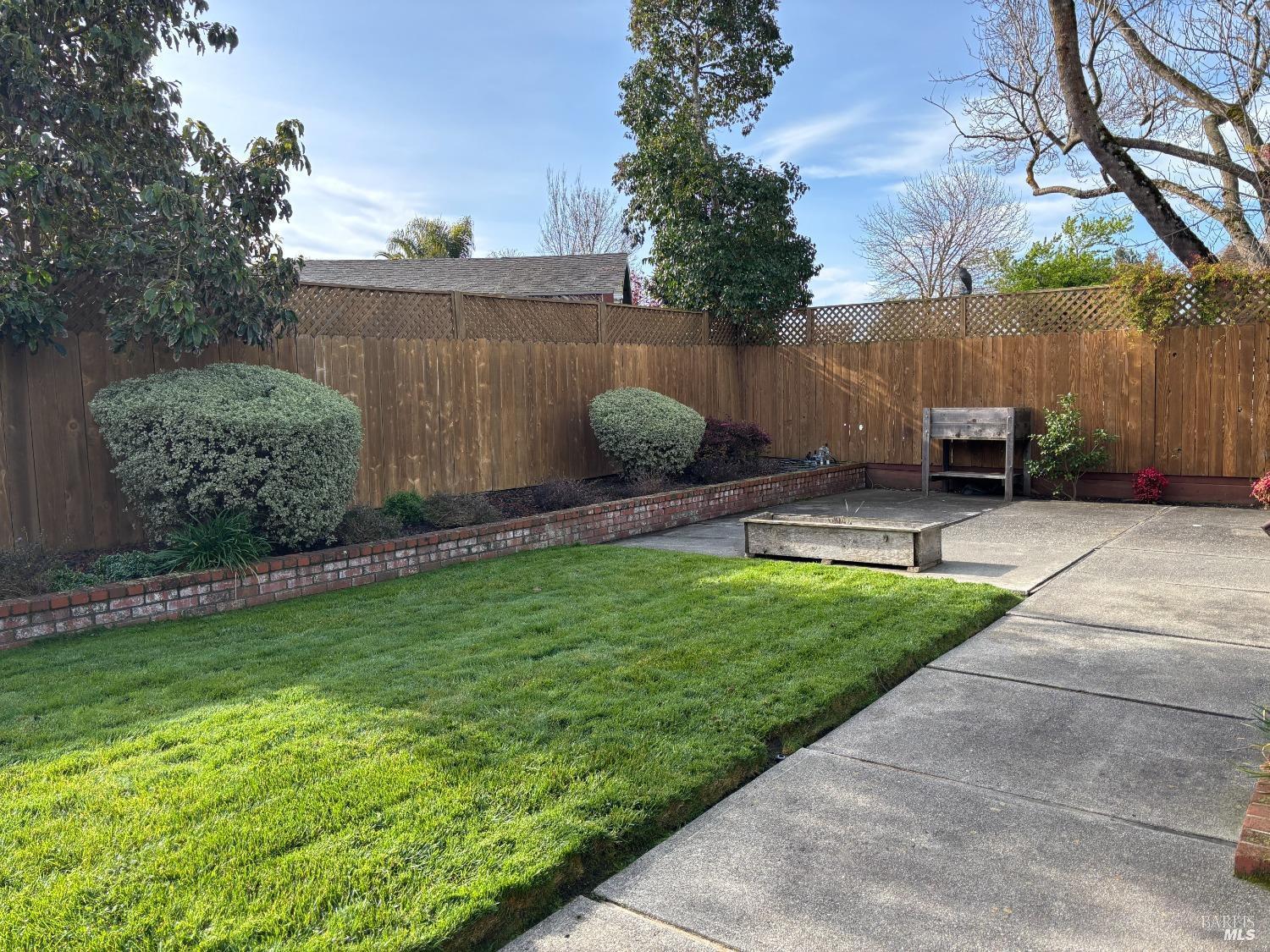 Detail Gallery Image 20 of 20 For 1688 Kearny Ct, Petaluma,  CA 94954 - 5 Beds | 2/1 Baths