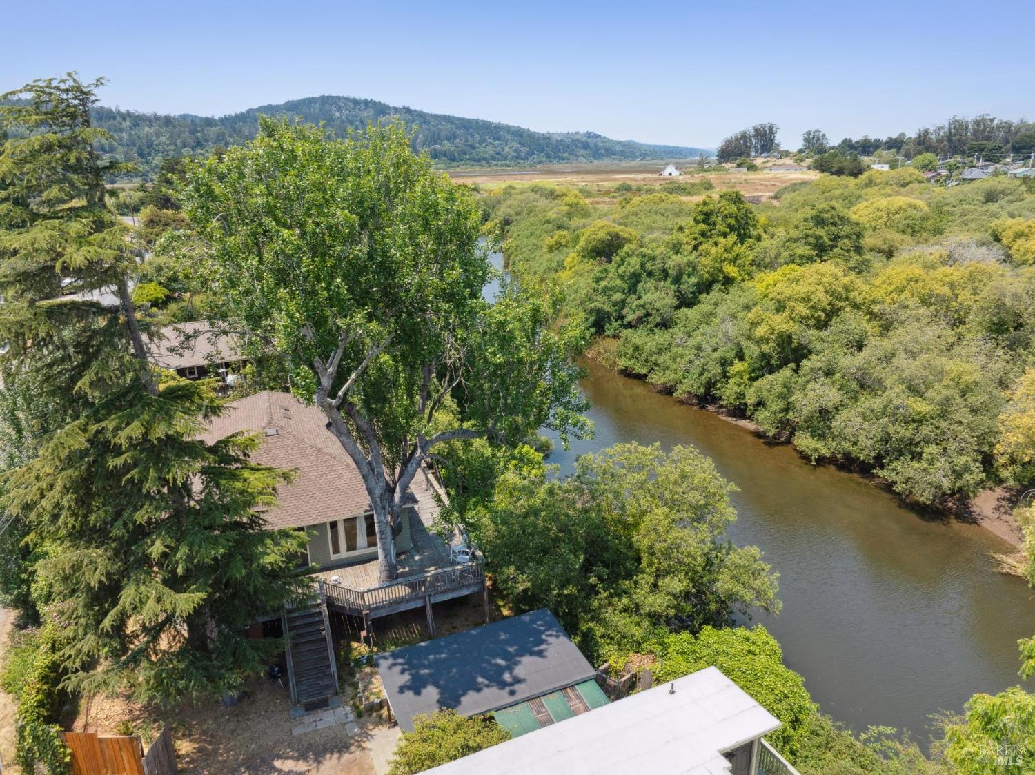 Detail Gallery Image 11 of 11 For 11160 Sir Francis Drake Blvd, Point Reyes Station,  CA 94956 - 2 Beds | 2 Baths