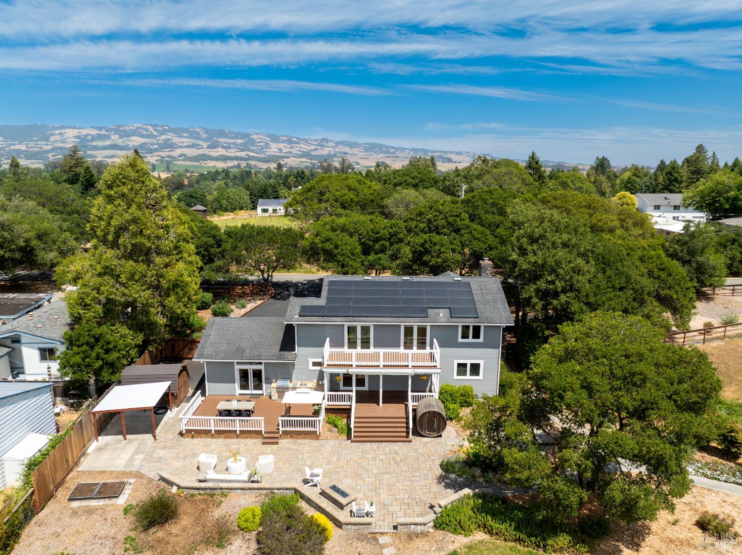 Detail Gallery Image 3 of 96 For 635 Palm Ave, Penngrove,  CA 94951 - 4 Beds | 2/1 Baths