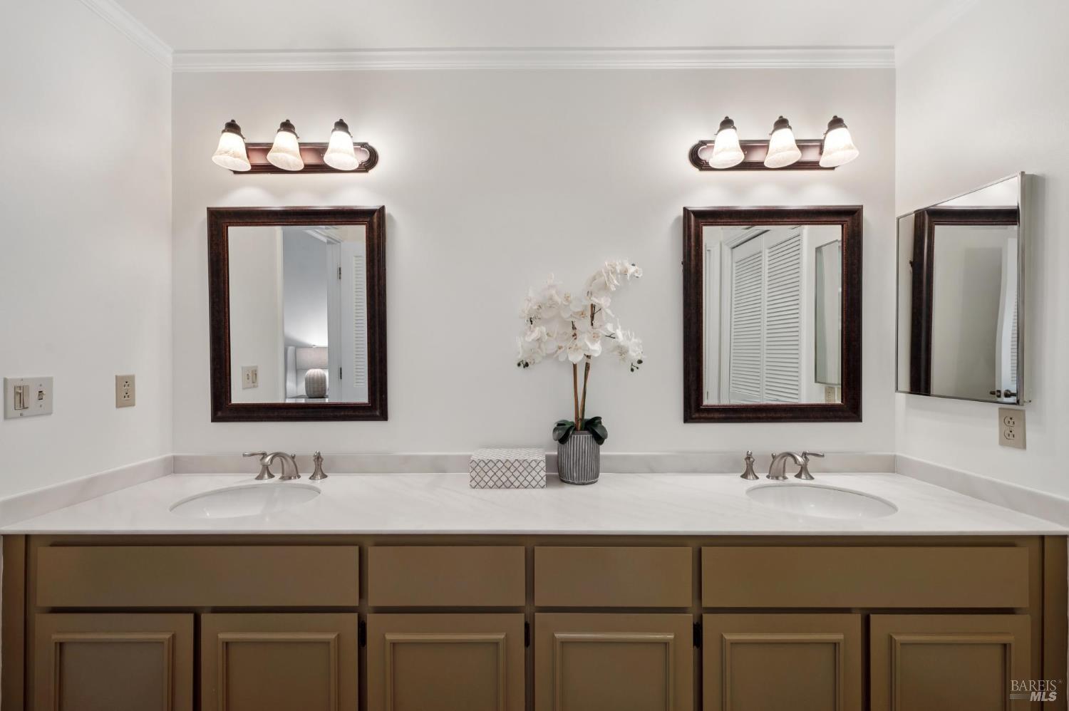 Detail Gallery Image 23 of 53 For 18 Eagle Gap Rd, Novato,  CA 94949 - 4 Beds | 2/1 Baths