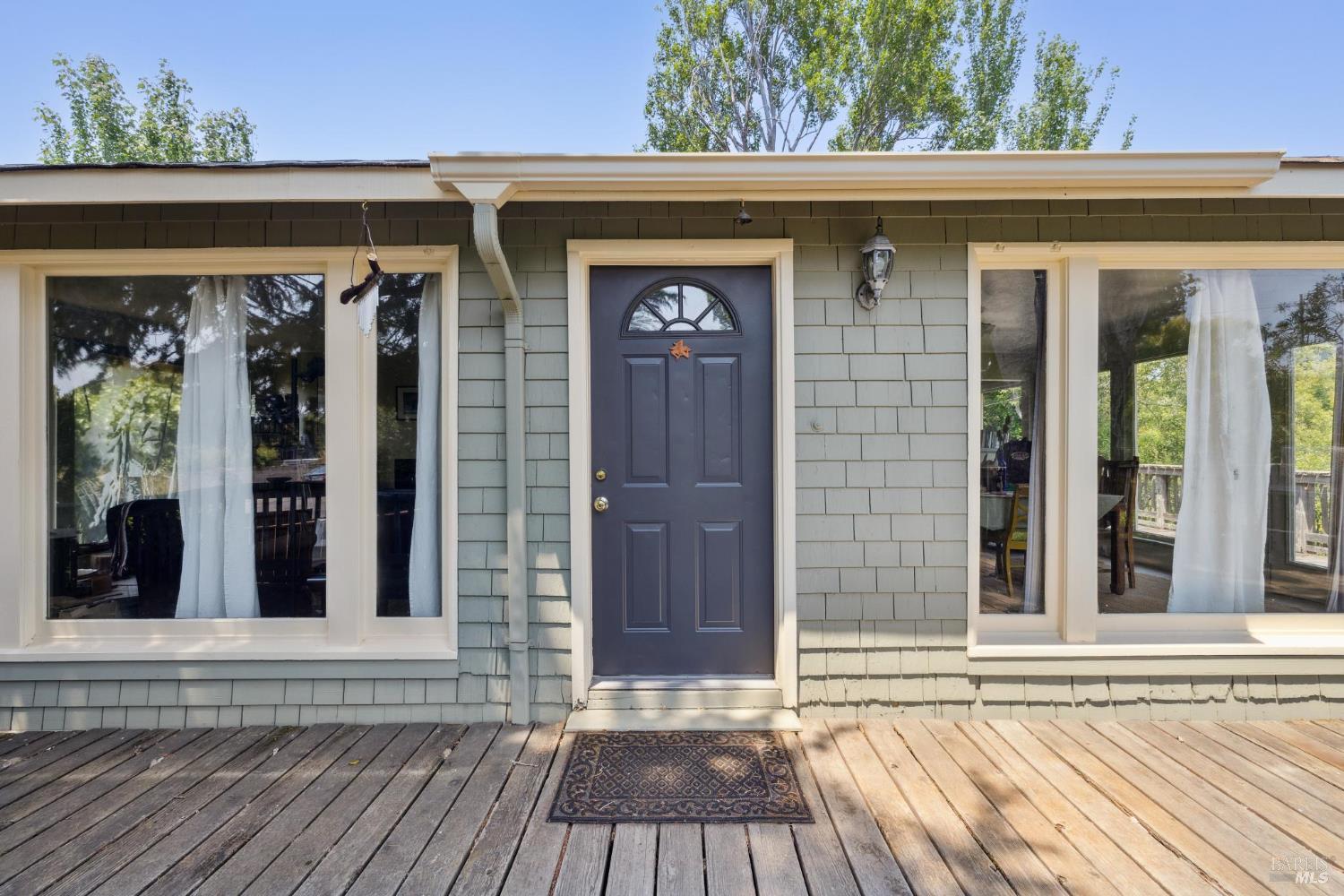 Detail Gallery Image 4 of 11 For 11160 Sir Francis Drake Blvd, Point Reyes Station,  CA 94956 - 2 Beds | 2 Baths