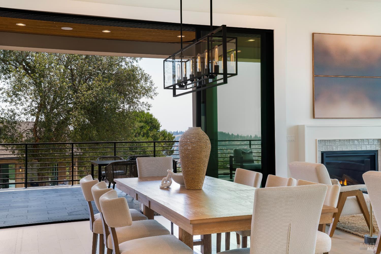 Detail Gallery Image 28 of 99 For 5925 Crystal Dr, Santa Rosa,  CA 95404 - 4 Beds | 4/1 Baths
