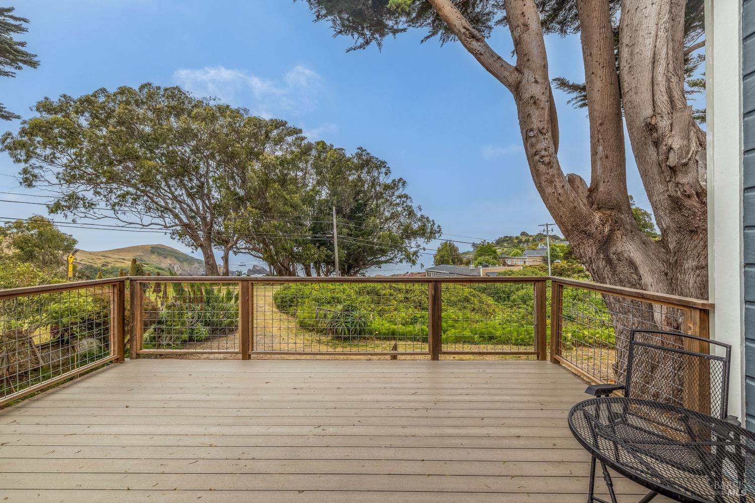 Detail Gallery Image 4 of 42 For 3781 N Highway 1 Unkn, Albion,  CA 95410 - 4 Beds | 2 Baths