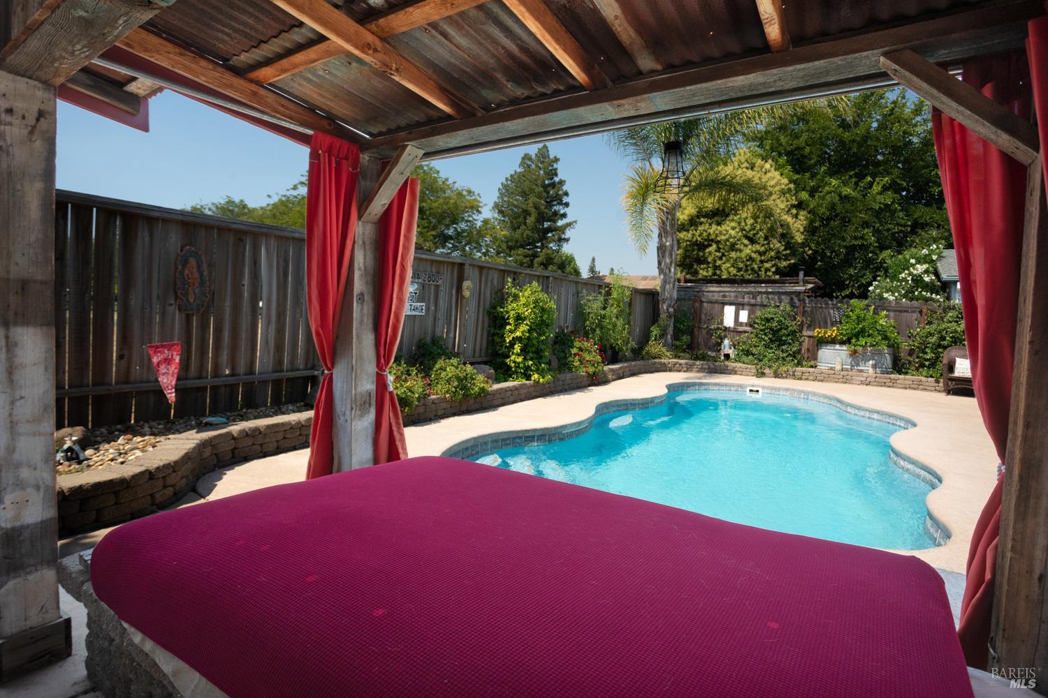 Detail Gallery Image 48 of 67 For 1025 Woodvale Dr, Dixon,  CA 95620 - 4 Beds | 2 Baths