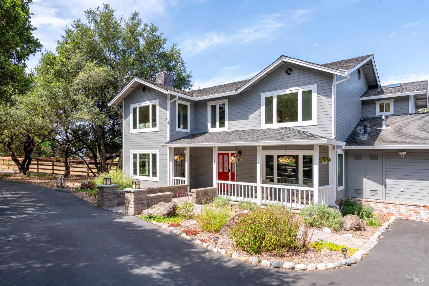 Detail Gallery Image 5 of 96 For 635 Palm Ave, Penngrove,  CA 94951 - 4 Beds | 2/1 Baths