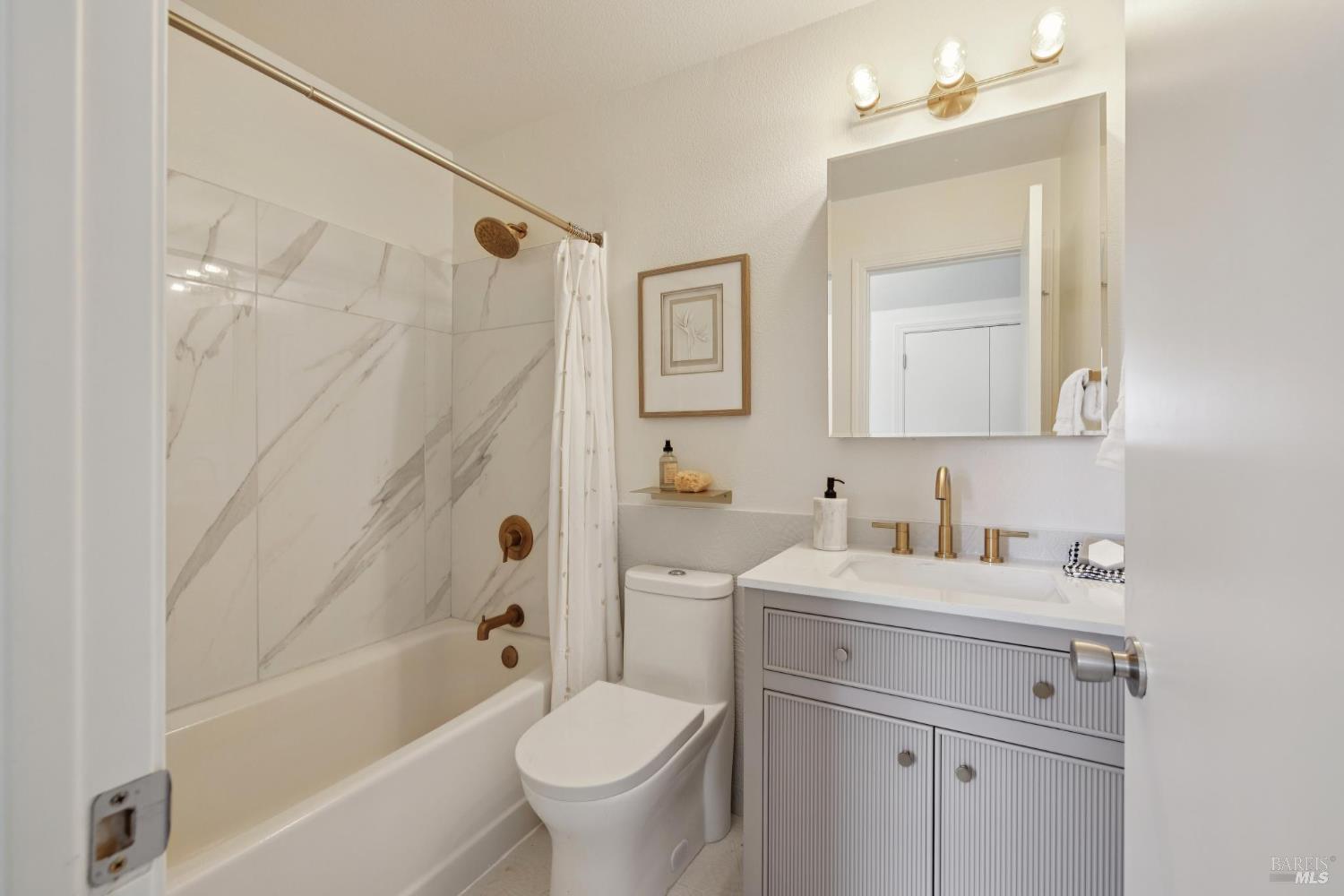 Detail Gallery Image 25 of 50 For 1863 Mountain View Ave, Petaluma,  CA 94952 - 2 Beds | 1 Baths