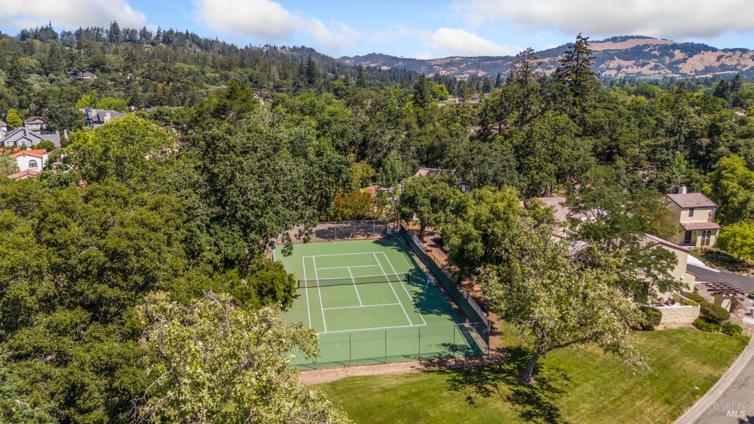 Detail Gallery Image 41 of 42 For 706 Adobe Dr, Santa Rosa,  CA 95404 - 3 Beds | 2 Baths