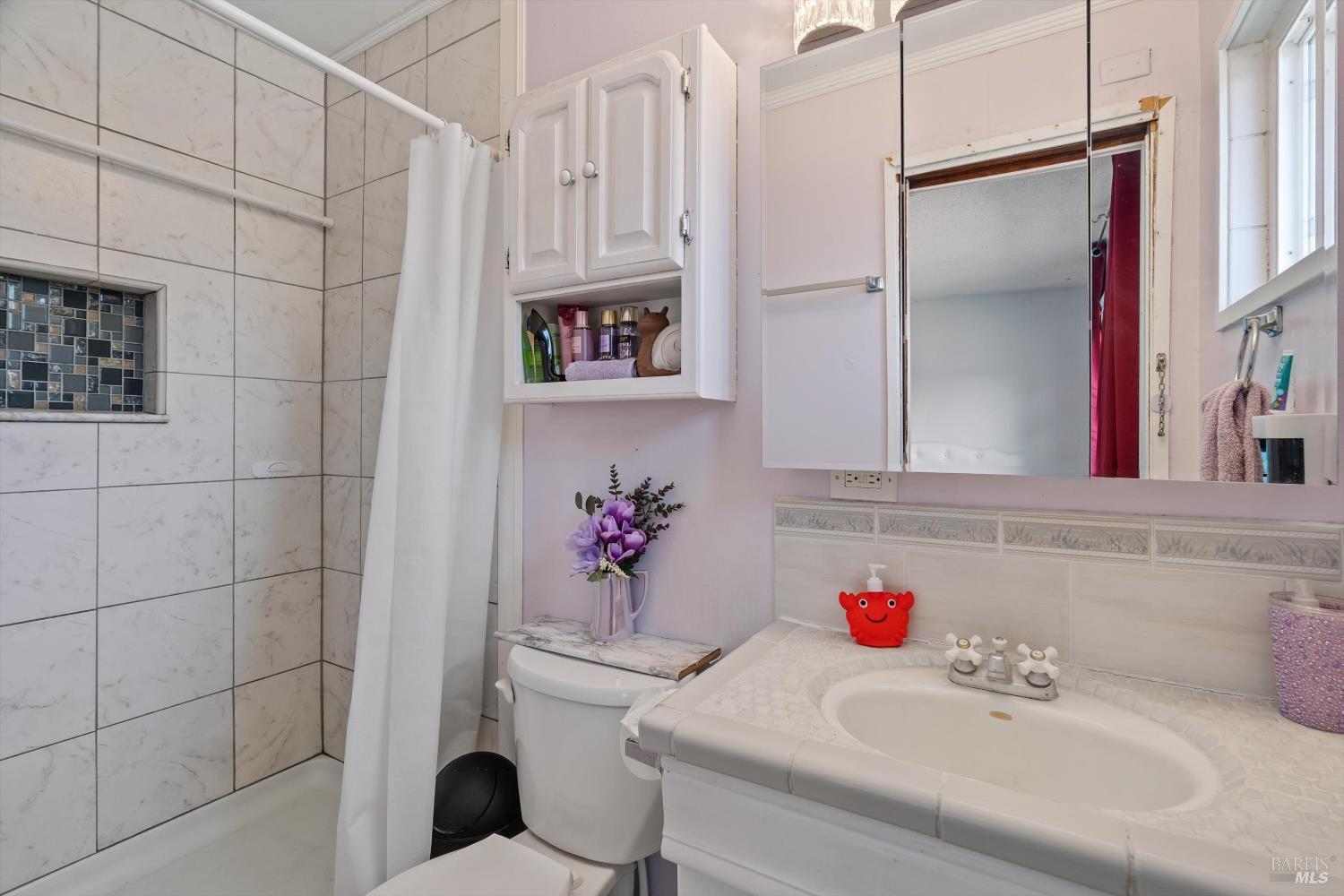 Detail Gallery Image 12 of 28 For 7083 Almond St, Rohnert Park,  CA 94928 - 3 Beds | 2 Baths