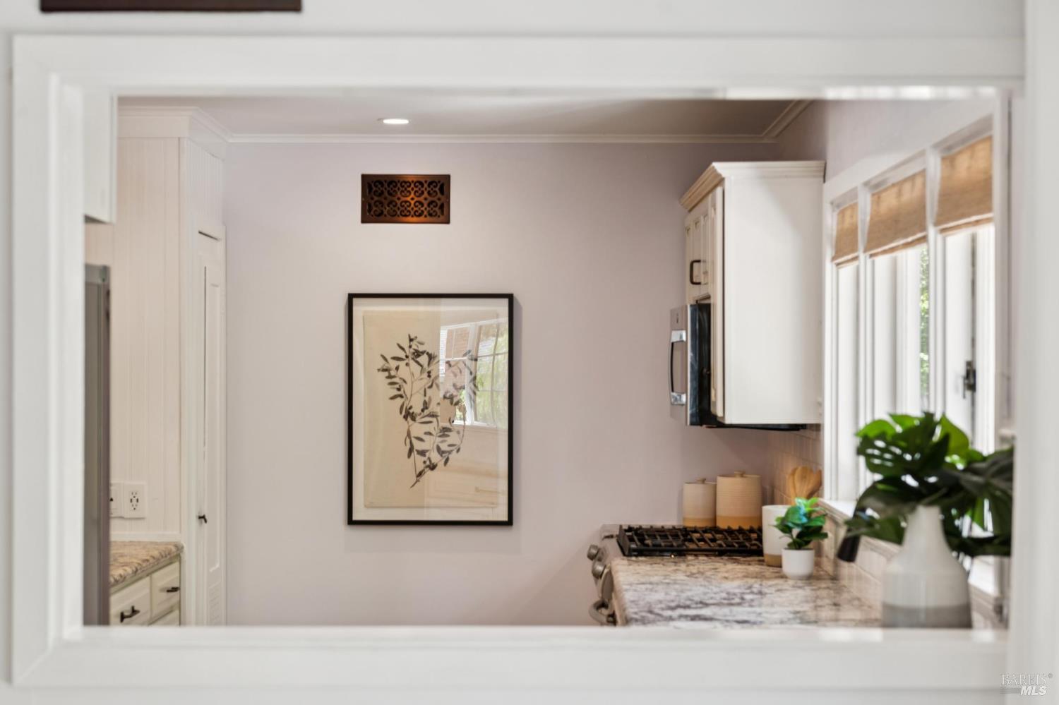 Detail Gallery Image 10 of 66 For 2 Fairview Ct, San Anselmo,  CA 94960 - 3 Beds | 2 Baths