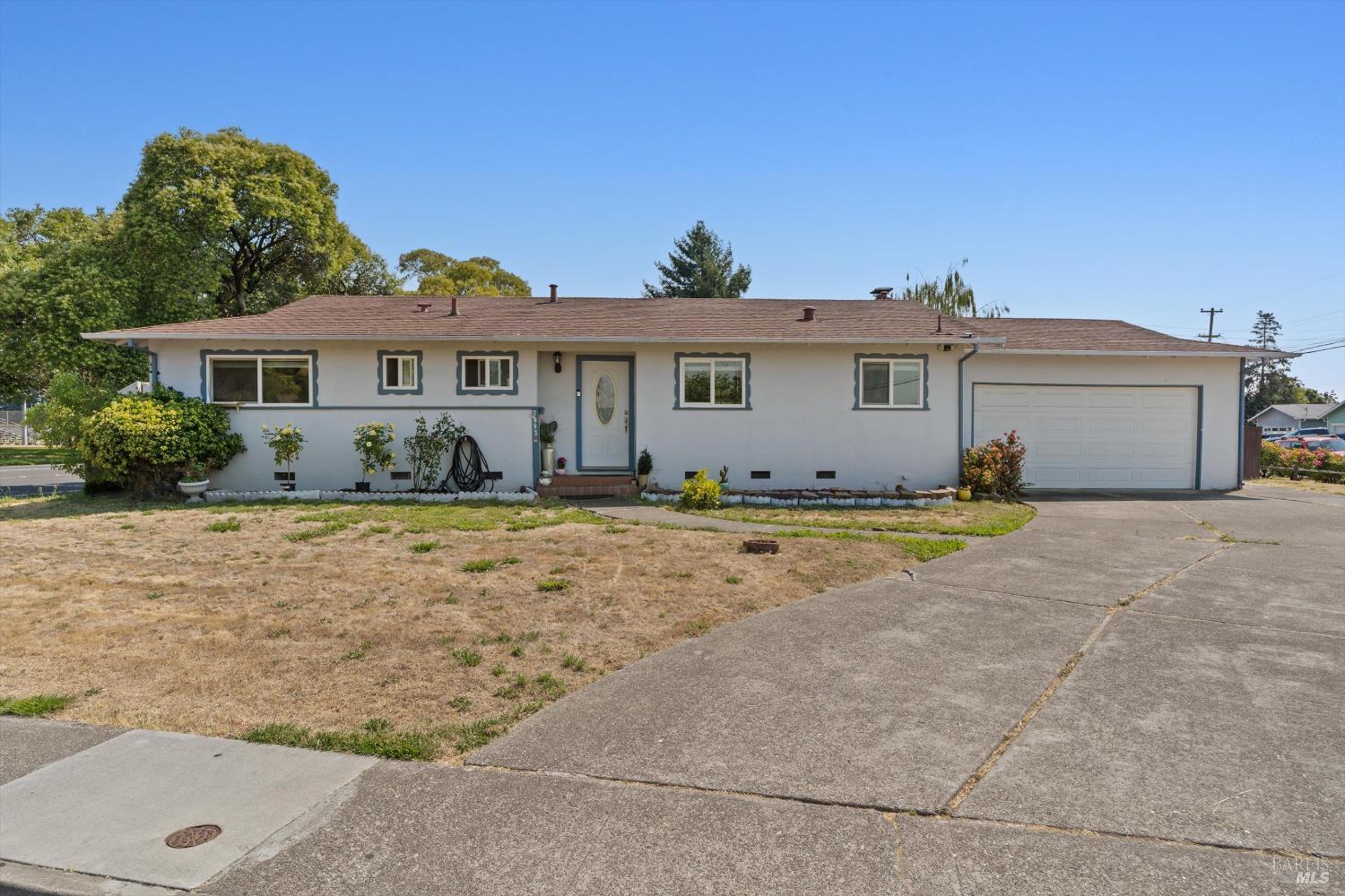 Detail Gallery Image 16 of 28 For 7083 Almond St, Rohnert Park,  CA 94928 - 3 Beds | 2 Baths