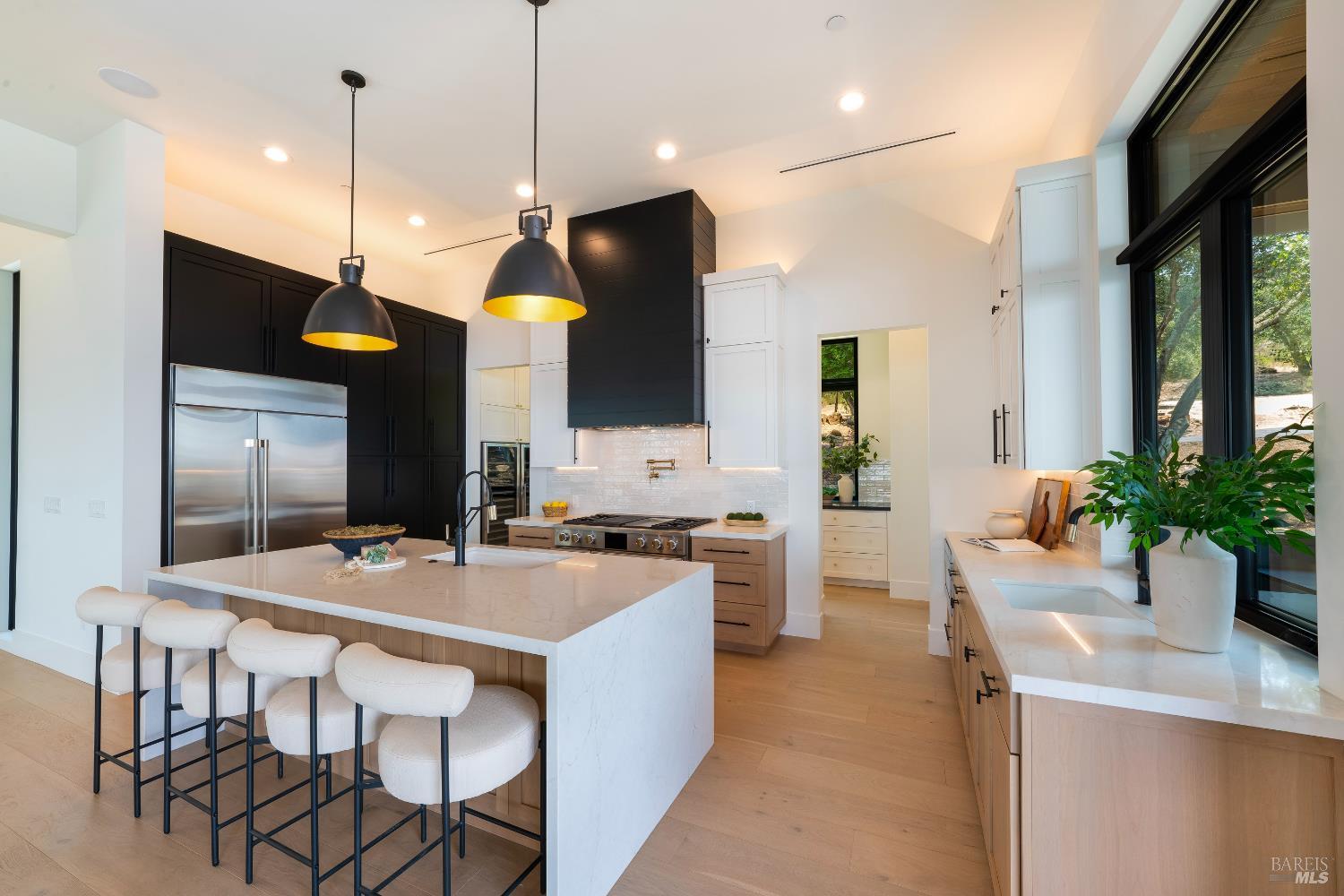 Detail Gallery Image 30 of 99 For 5925 Crystal Dr, Santa Rosa,  CA 95404 - 4 Beds | 4/1 Baths