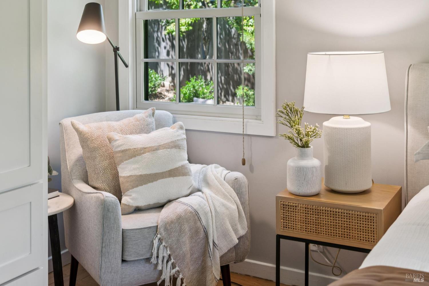 Detail Gallery Image 46 of 66 For 2 Fairview Ct, San Anselmo,  CA 94960 - 3 Beds | 2 Baths