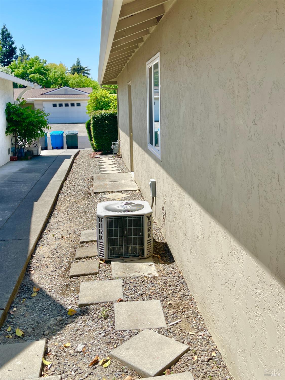 Detail Gallery Image 30 of 30 For 103 Olympic Cir, Vacaville,  CA 95687 - 2 Beds | 2 Baths