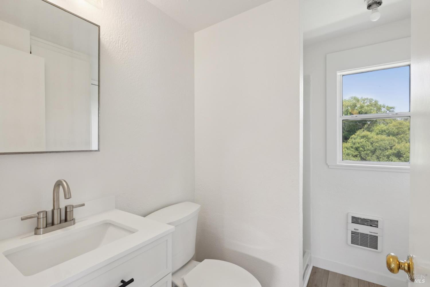 Detail Gallery Image 17 of 50 For 11150 Sir Francis Drake Blvd, Point Reyes Station,  CA 94956 - 3 Beds | 4/1 Baths