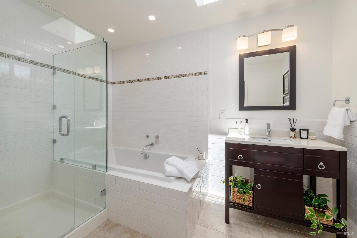 Detail Gallery Image 45 of 96 For 635 Palm Ave, Penngrove,  CA 94951 - 4 Beds | 2/1 Baths