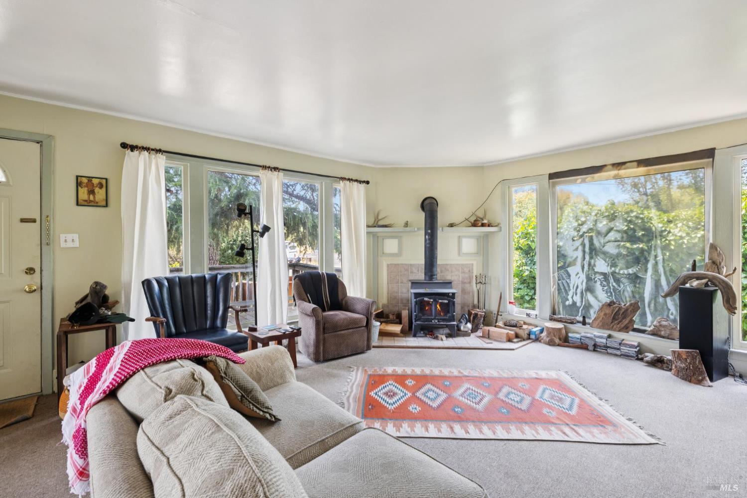 Detail Gallery Image 9 of 11 For 11160 Sir Francis Drake Blvd, Point Reyes Station,  CA 94956 - 2 Beds | 2 Baths