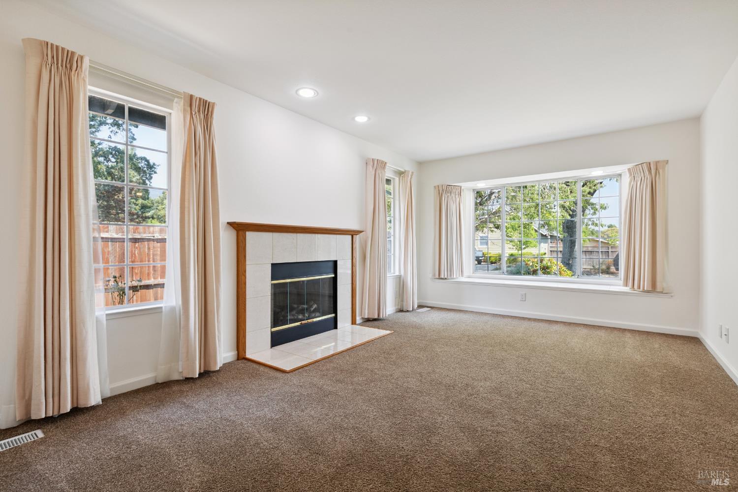 Detail Gallery Image 9 of 43 For 900 Caton Ct, Sonoma,  CA 95476 - 3 Beds | 2 Baths