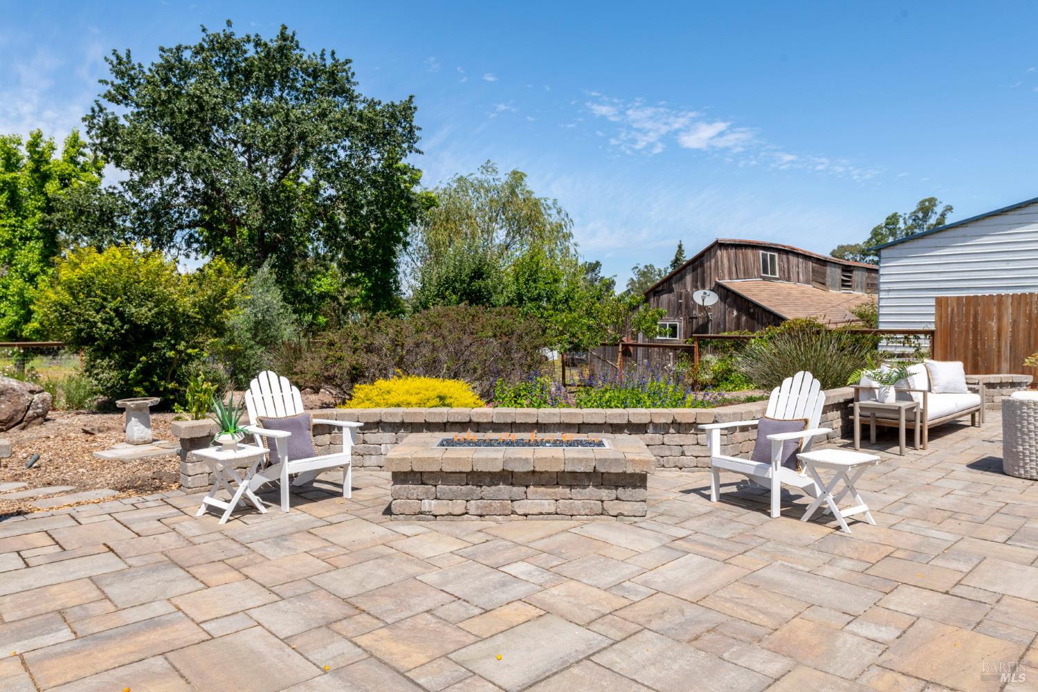 Detail Gallery Image 60 of 96 For 635 Palm Ave, Penngrove,  CA 94951 - 4 Beds | 2/1 Baths