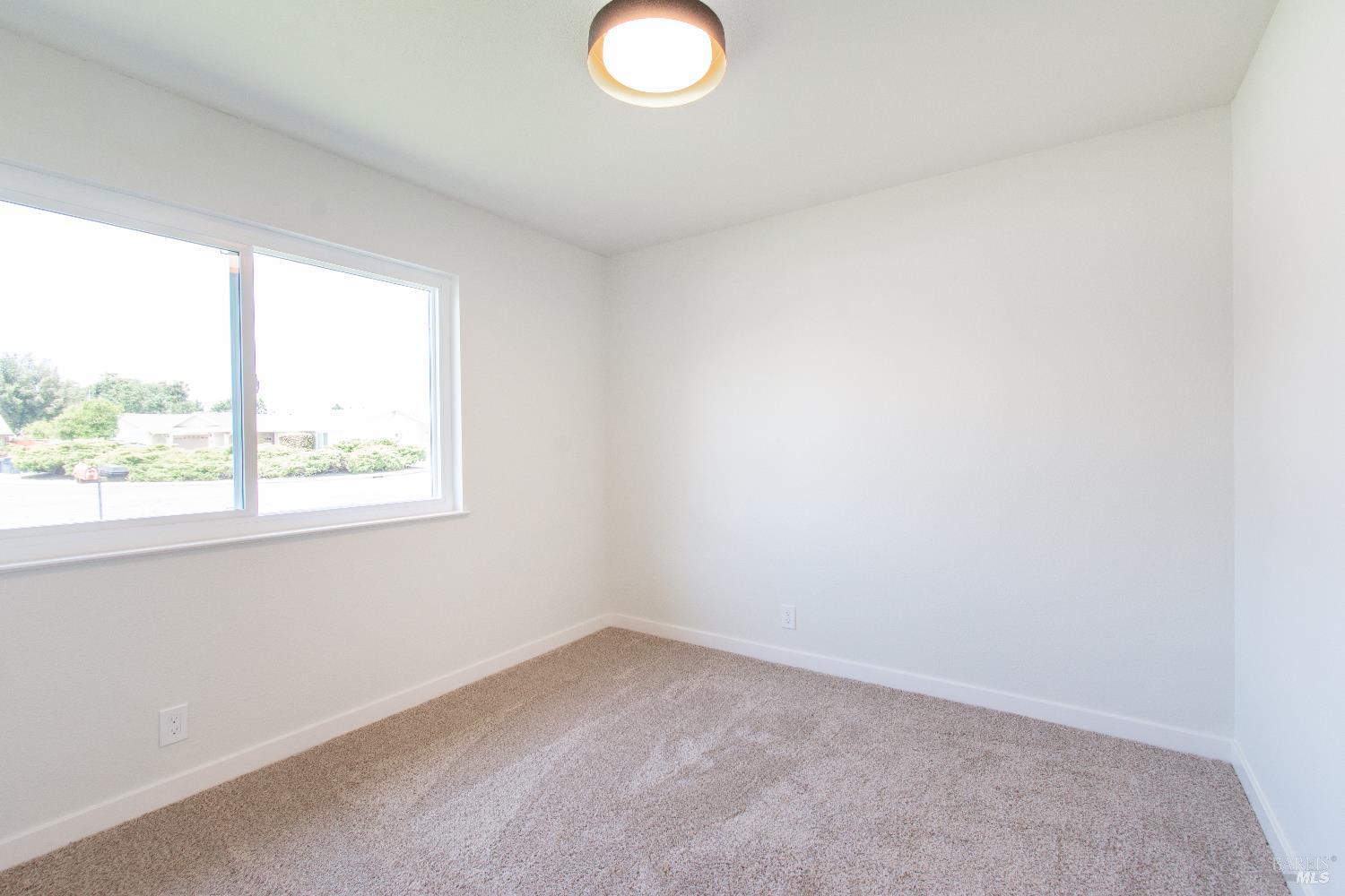 Detail Gallery Image 13 of 34 For 224 Columbus Dr, Fairfield,  CA 94533 - 3 Beds | 2 Baths