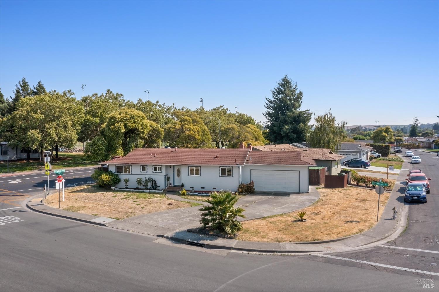 Detail Gallery Image 25 of 28 For 7083 Almond St, Rohnert Park,  CA 94928 - 3 Beds | 2 Baths