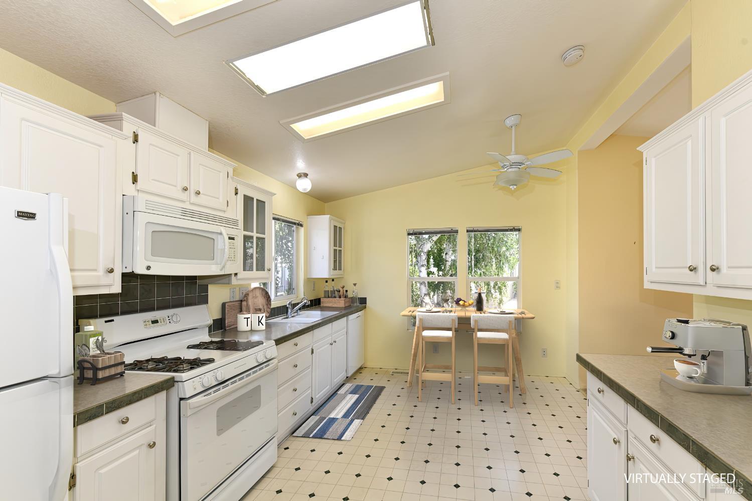 Detail Gallery Image 23 of 62 For 84 N Napa Dr, Petaluma,  CA 94954 - 3 Beds | 2 Baths