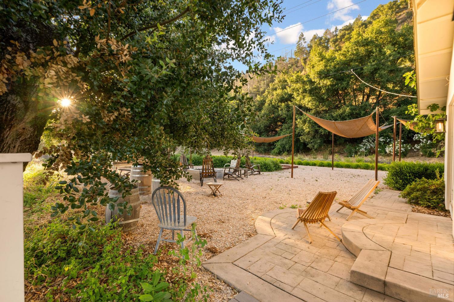 Detail Gallery Image 21 of 26 For 691 Silverado Trl, Saint Helena,  CA 94574 - 2 Beds | 2 Baths