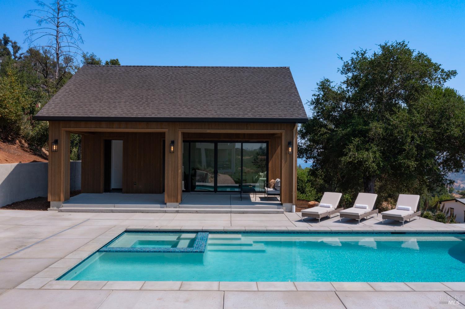 Detail Gallery Image 61 of 99 For 5925 Crystal Dr, Santa Rosa,  CA 95404 - 4 Beds | 4/1 Baths