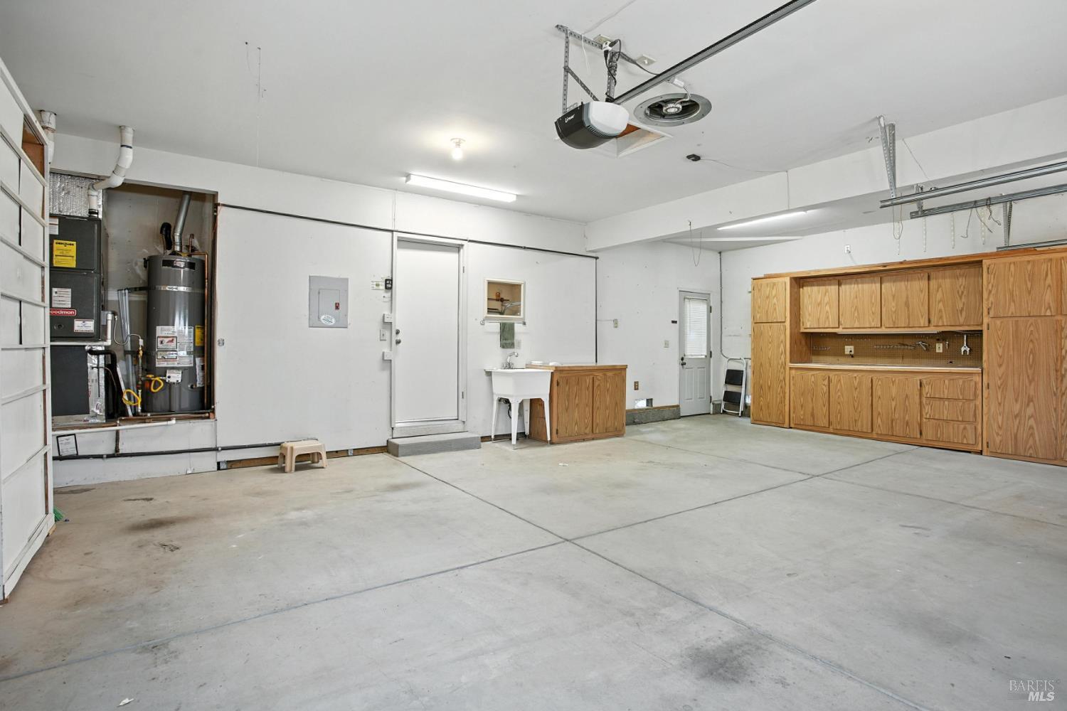Detail Gallery Image 37 of 55 For 551 Stonewood Dr, Vacaville,  CA 95687 - 4 Beds | 2/1 Baths