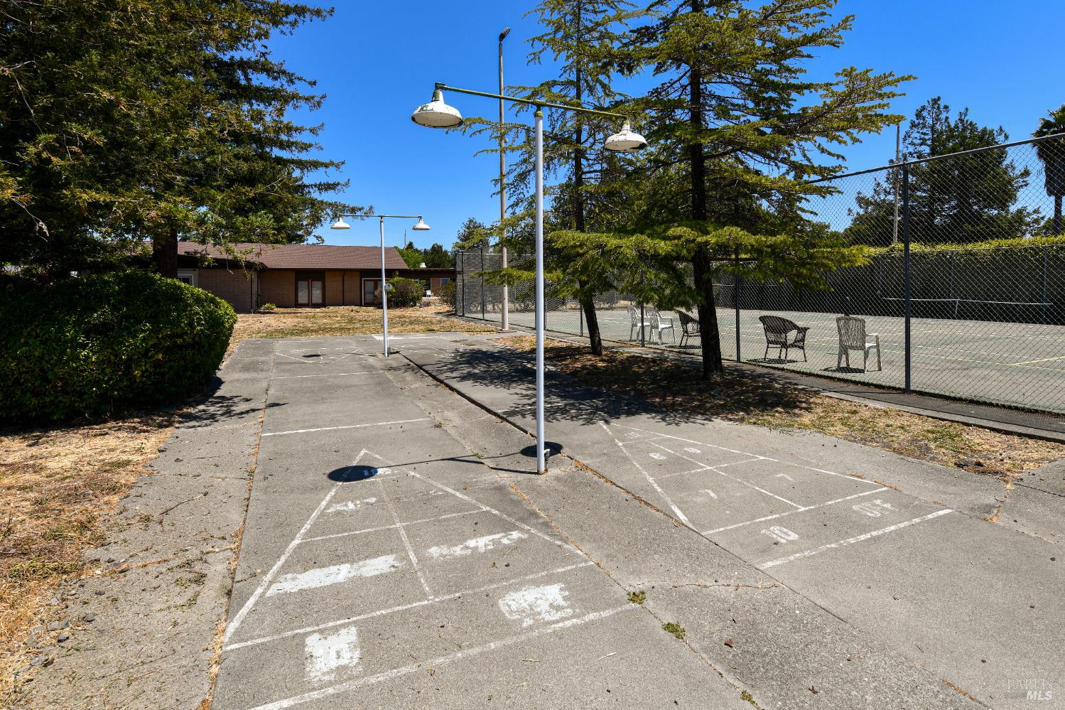 Detail Gallery Image 60 of 62 For 84 N Napa Dr, Petaluma,  CA 94954 - 3 Beds | 2 Baths