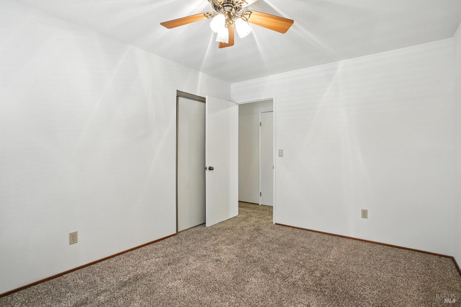Detail Gallery Image 23 of 55 For 551 Stonewood Dr, Vacaville,  CA 95687 - 4 Beds | 2/1 Baths