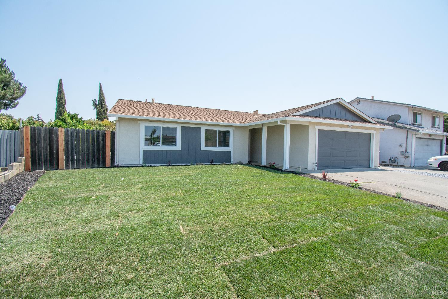 Detail Gallery Image 3 of 34 For 224 Columbus Dr, Fairfield,  CA 94533 - 3 Beds | 2 Baths