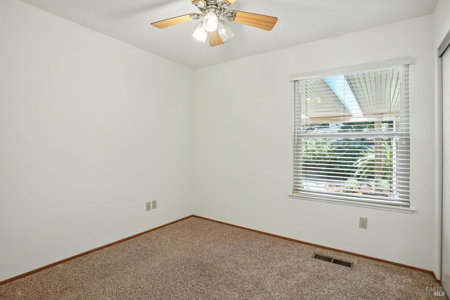 Detail Gallery Image 25 of 55 For 551 Stonewood Dr, Vacaville,  CA 95687 - 4 Beds | 2/1 Baths