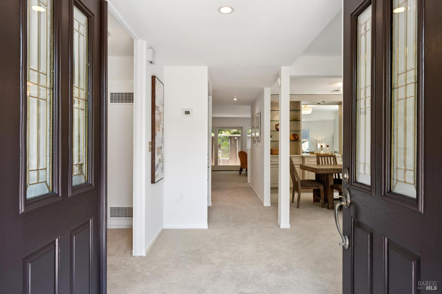 Detail Gallery Image 4 of 53 For 18 Eagle Gap Rd, Novato,  CA 94949 - 4 Beds | 2/1 Baths