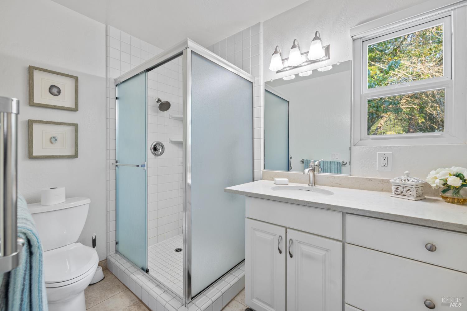 Detail Gallery Image 28 of 42 For 706 Adobe Dr, Santa Rosa,  CA 95404 - 3 Beds | 2 Baths