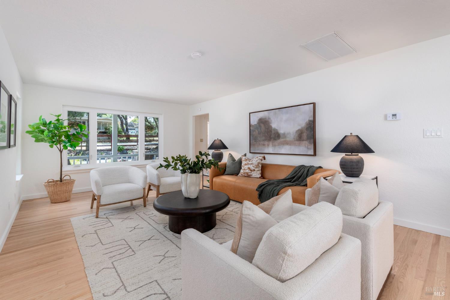 Detail Gallery Image 19 of 96 For 635 Palm Ave, Penngrove,  CA 94951 - 4 Beds | 2/1 Baths
