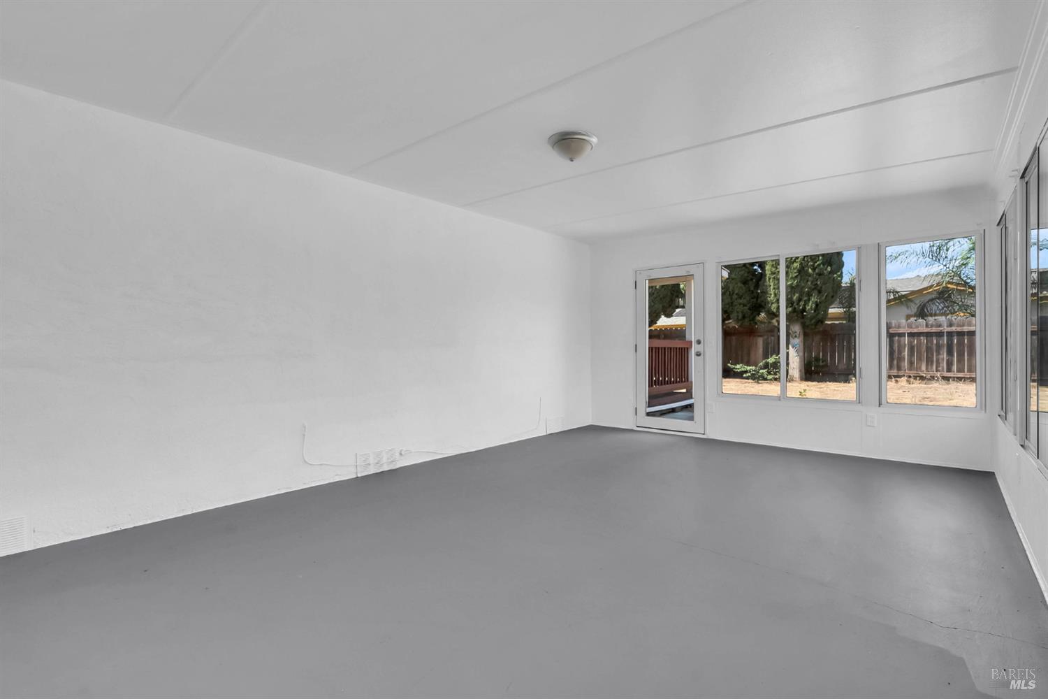 Detail Gallery Image 33 of 47 For 1607 California Dr, Vacaville,  CA 95687 - 3 Beds | 2 Baths