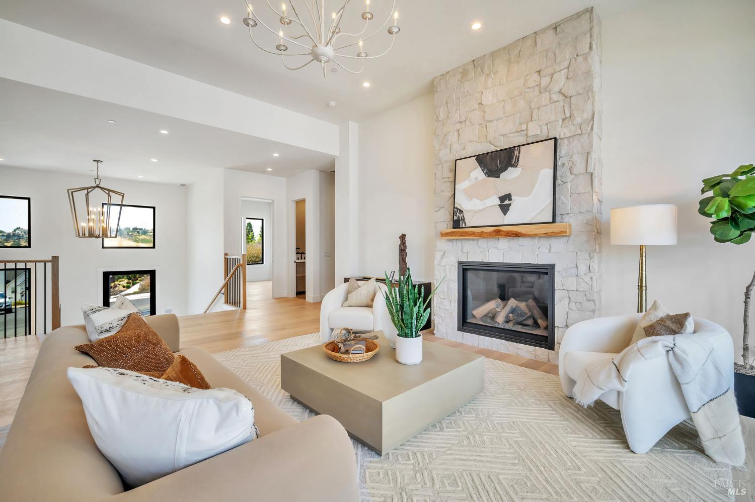 Detail Gallery Image 3 of 48 For 3572 Southridge Dr, Santa Rosa,  CA 95403 - 4 Beds | 4 Baths
