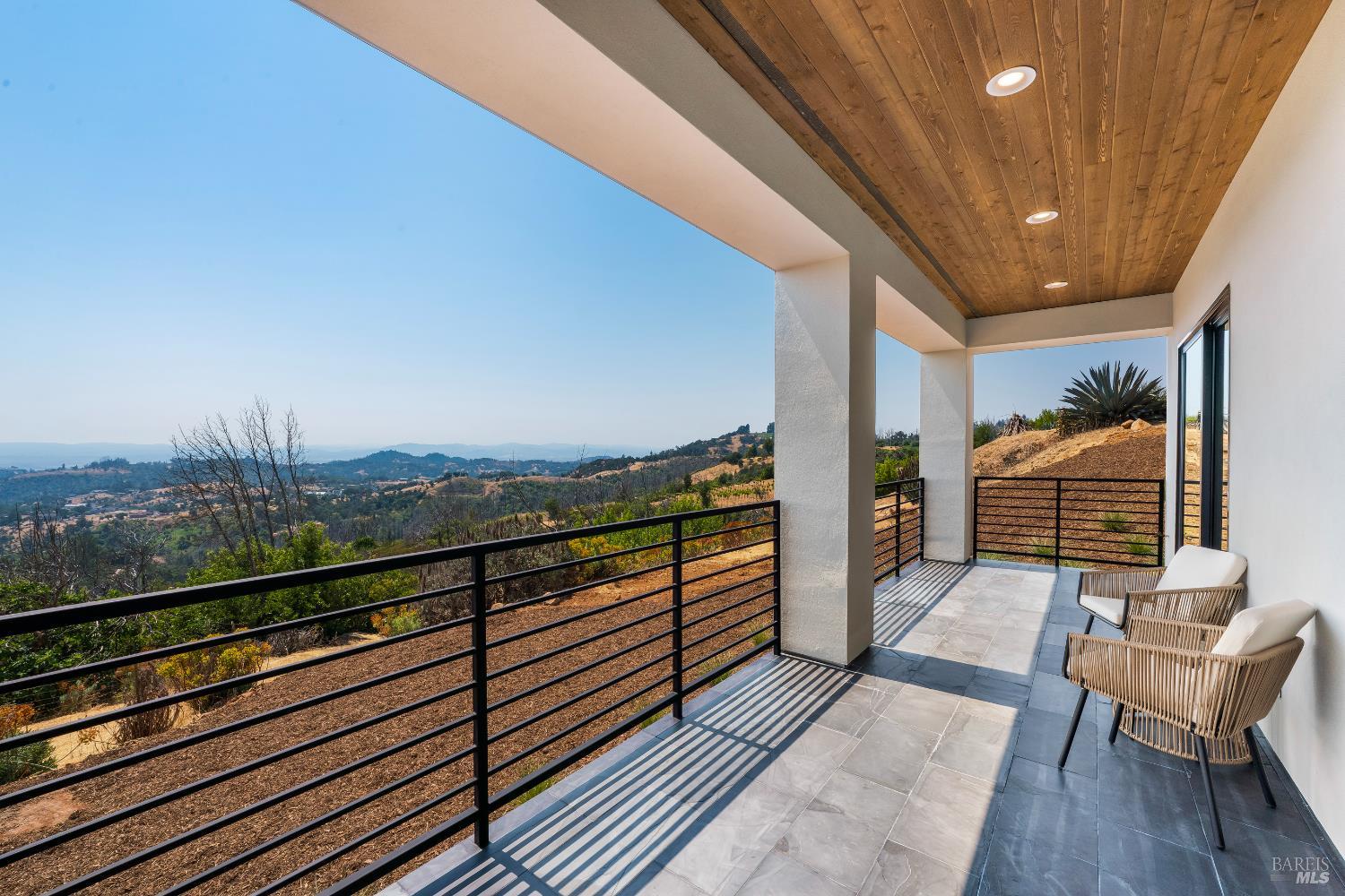 Detail Gallery Image 59 of 99 For 5925 Crystal Dr, Santa Rosa,  CA 95404 - 4 Beds | 4/1 Baths