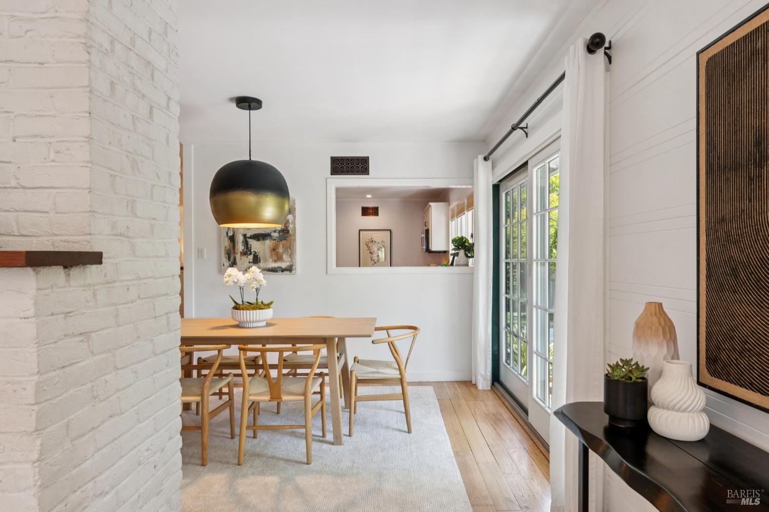 Detail Gallery Image 9 of 66 For 2 Fairview Ct, San Anselmo,  CA 94960 - 3 Beds | 2 Baths