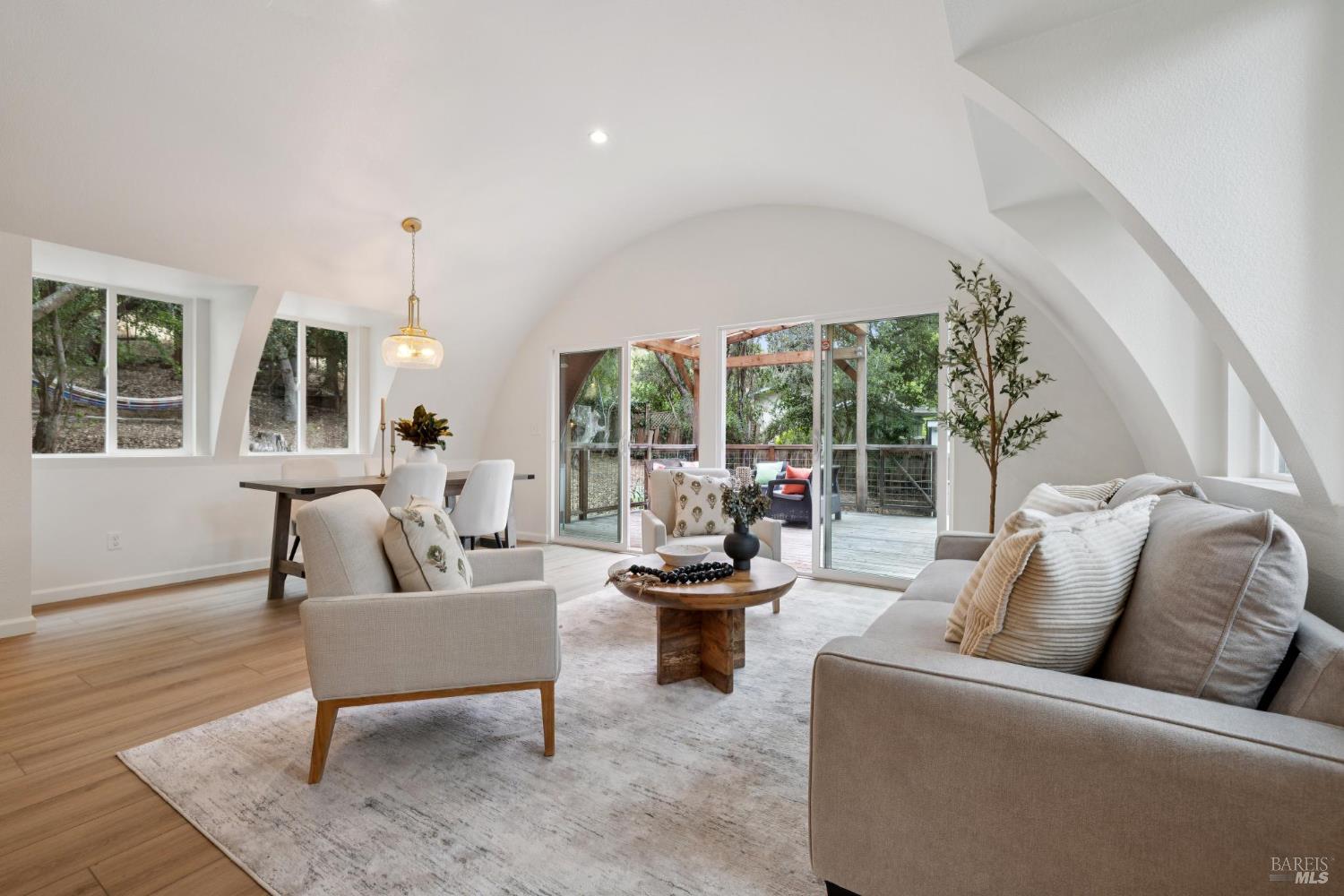 Detail Gallery Image 28 of 50 For 1863 Mountain View Ave, Petaluma,  CA 94952 - 2 Beds | 1 Baths