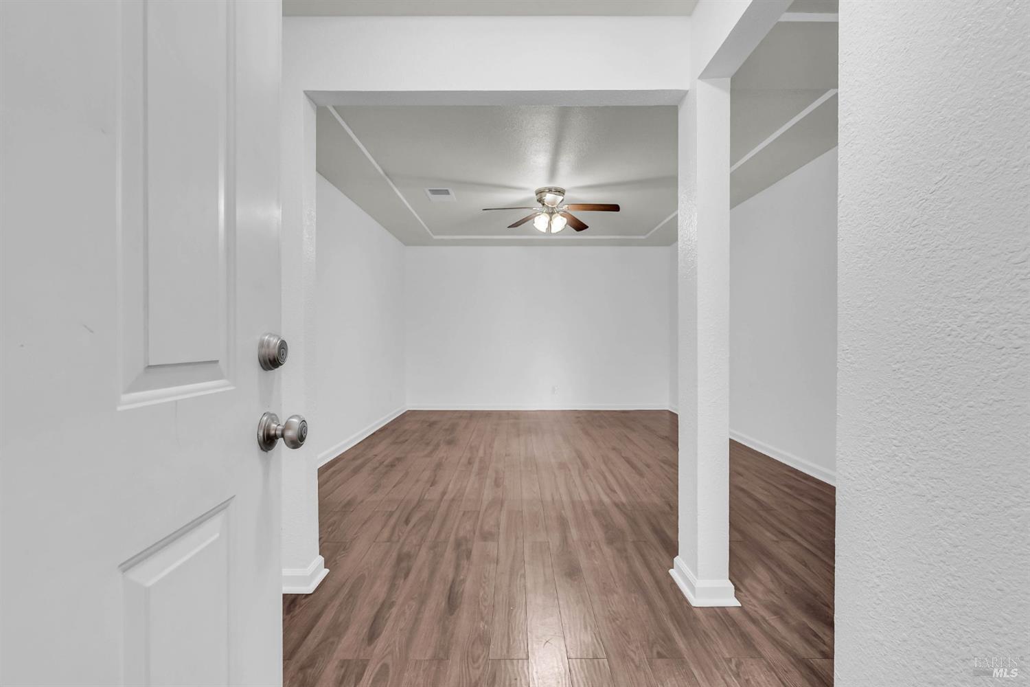 Detail Gallery Image 5 of 47 For 1607 California Dr, Vacaville,  CA 95687 - 3 Beds | 2 Baths
