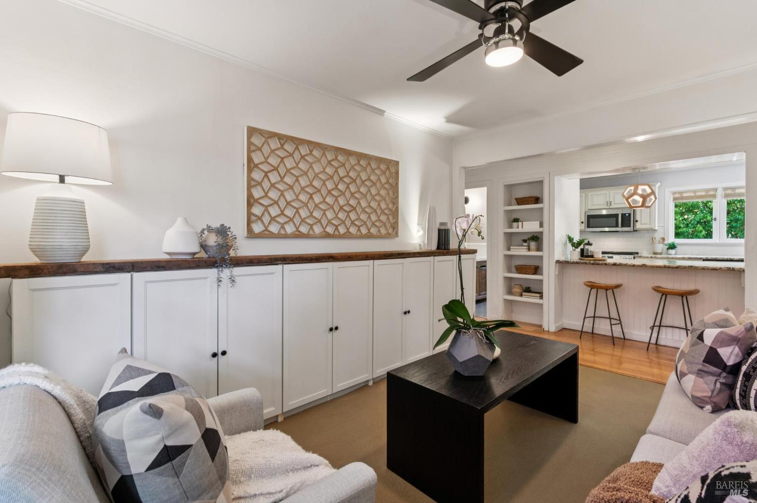 Detail Gallery Image 21 of 66 For 2 Fairview Ct, San Anselmo,  CA 94960 - 3 Beds | 2 Baths