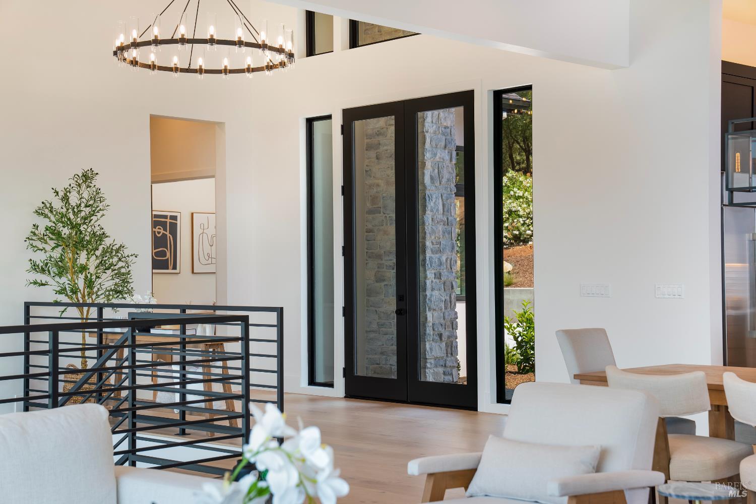 Detail Gallery Image 19 of 99 For 5925 Crystal Dr, Santa Rosa,  CA 95404 - 4 Beds | 4/1 Baths