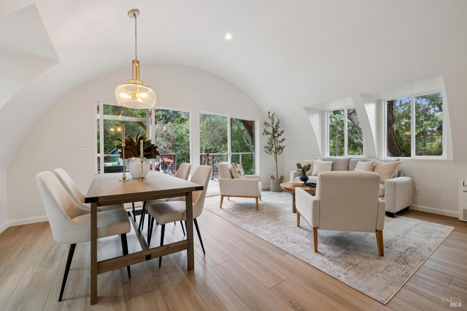 Detail Gallery Image 5 of 50 For 1863 Mountain View Ave, Petaluma,  CA 94952 - 2 Beds | 1 Baths