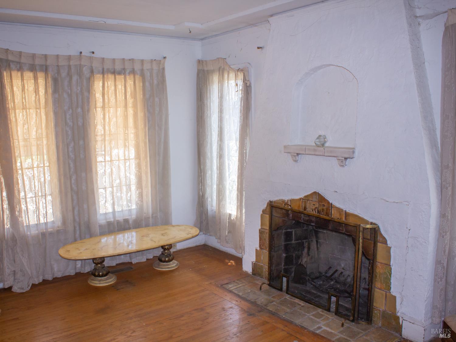 Detail Gallery Image 15 of 31 For 2901 Seminary Ave, Oakland,  CA 94605 - 4 Beds | 1/1 Baths