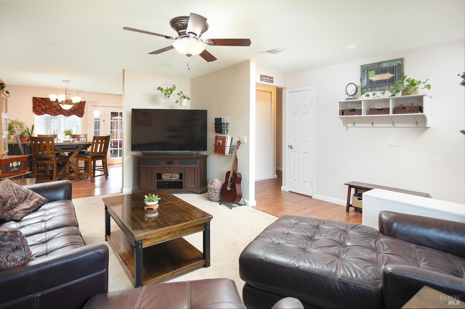 Detail Gallery Image 17 of 67 For 1025 Woodvale Dr, Dixon,  CA 95620 - 4 Beds | 2 Baths